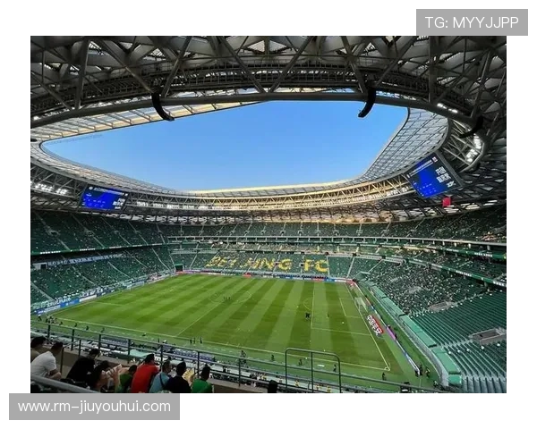 古墩路足球杯专卖店全新开业 提供丰富足球装备与定制服务 让你激情畅享绿茵场 古墩路足球杯专卖店全新开业 提供丰富足球装备与定制服务 让你激情畅享绿茵场