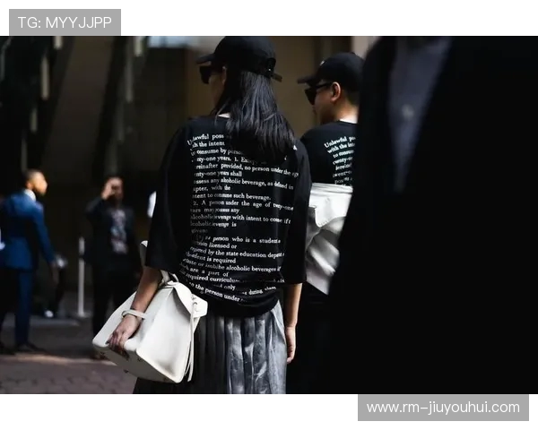 足球复古风潮再现经典球场时光 怀旧元素引领潮流新风尚